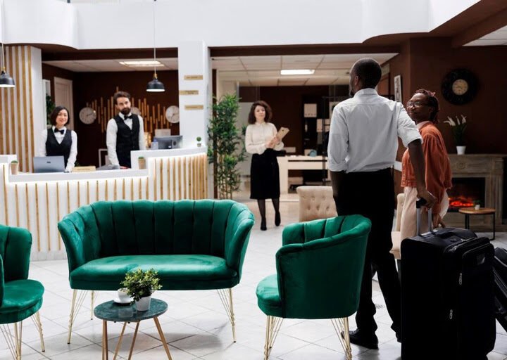 Hotéis e pousadas têm até 20 de abril para adotar ficha digital de hóspedes