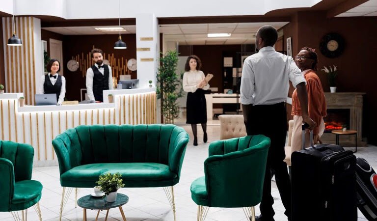 Hotéis e pousadas têm até 20 de abril para adotar ficha digital de hóspedes