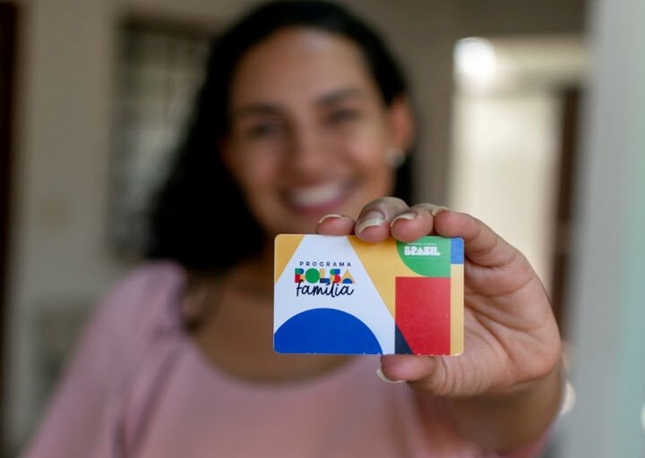 Bolsa Família chega a mais de 2,3 milhões de baianos a partir desta quarta (18)
