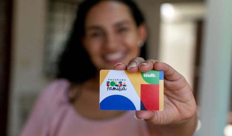Bolsa Família chega a mais de 2,3 milhões de baianos a partir desta quarta (18)
