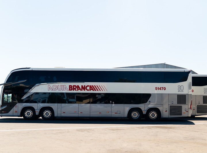 Viação Águia Branca, em parceria com a Marcopolo, lança ônibus comemorativos que resgatam pinturas históricas