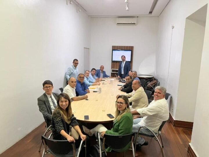 Câmara conclui texto-base e Regimento Interno vai a plenário na próxima semana