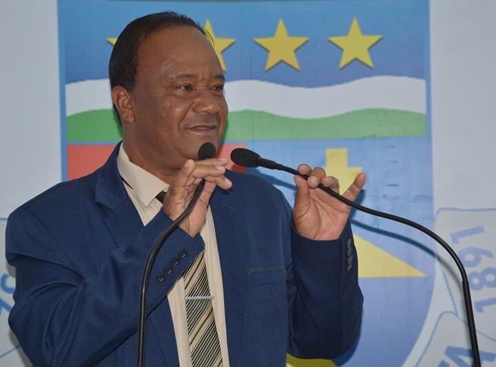 Vereador Dinho dos Campinhos destaca construção de UBS no Simão