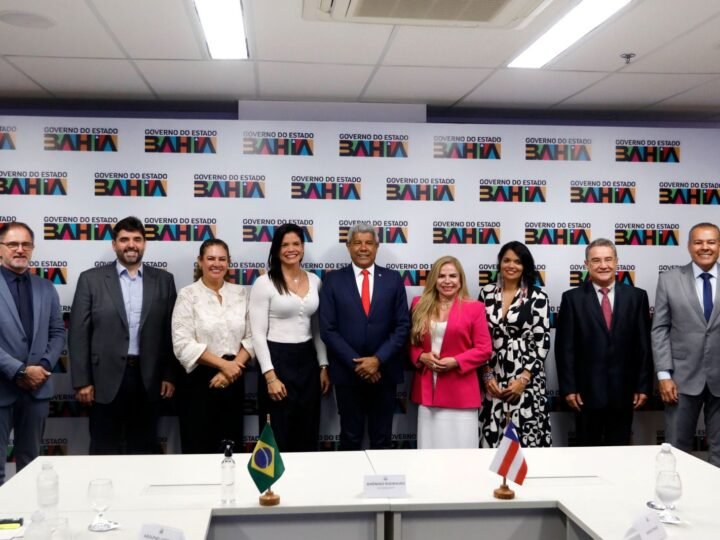 Jerônimo anuncia mudanças no secretariado e em órgãos do Estado