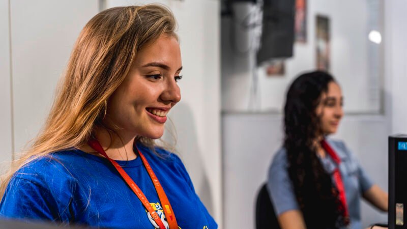 Solar Coca-Cola adota modelo de “Vale-Educação”