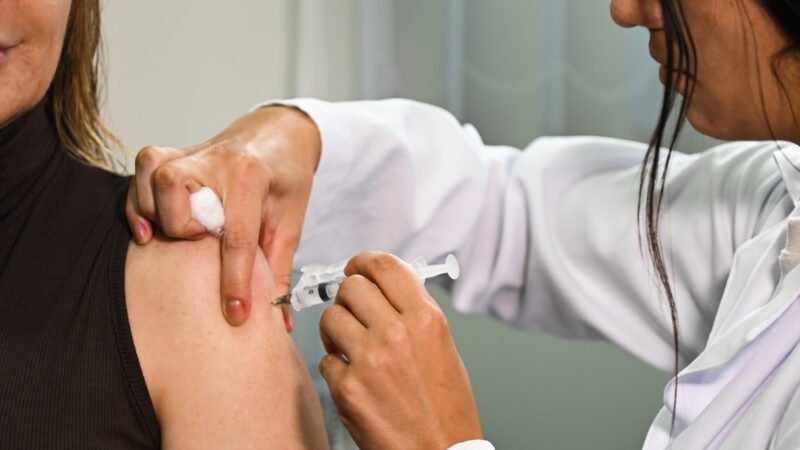 Vacinação contra a gripe segue disponível nas unidades de saúde