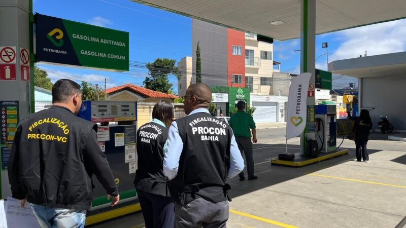 Procon e ANP fiscalizam postos de combustíveis em Vitória da Conquista