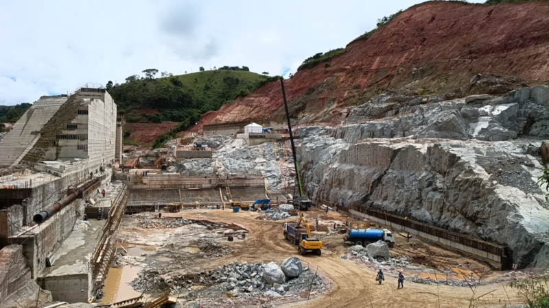 Obra da barragem do rio Catolé ultrapassa 50% de concluída