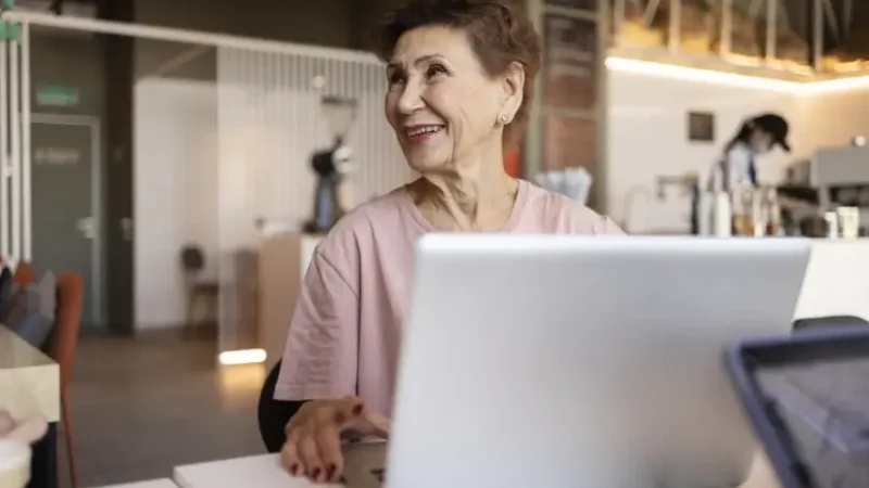 Empreendedorismo após os 60 anos cresce e redefine a aposentadoria no Brasil