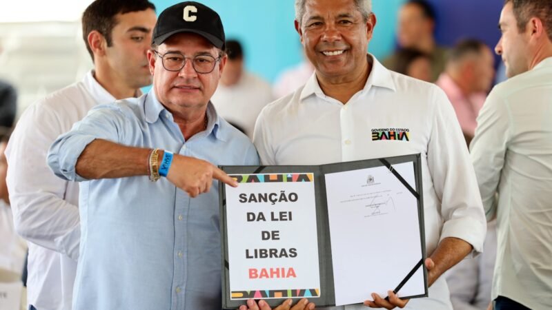 Governador sanciona lei que reconhece Libras como meio legal de comunicação