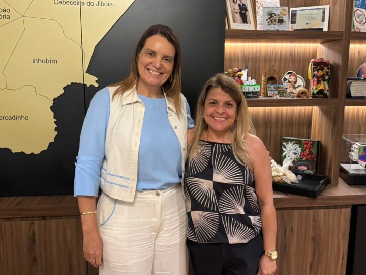 Secretária interina de Saúde assume pasta e reforça compromisso com gestão eficiente e humanizada