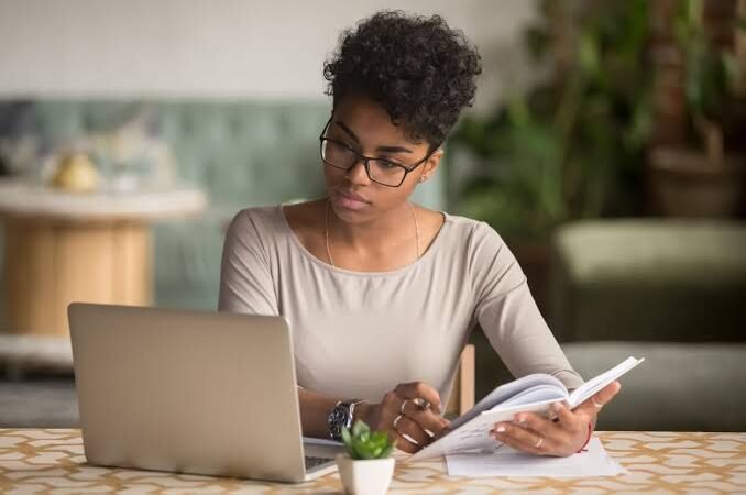 Santander oferece curso online gratuito de espanhol para baianos