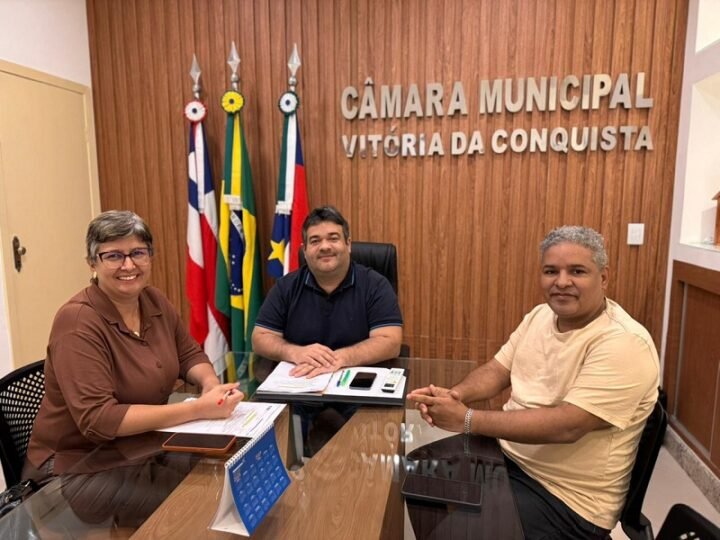 Presidência da Câmara discute projetos do Executivo com setor industrial