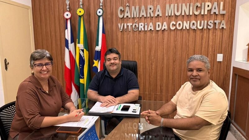 Presidência da Câmara discute projetos do Executivo com setor industrial