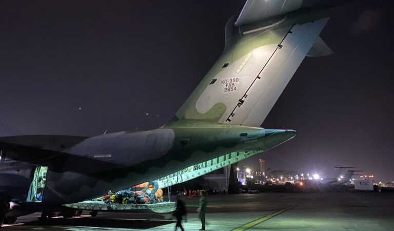 Brasil envia terceiro voo humanitário à Venezuela