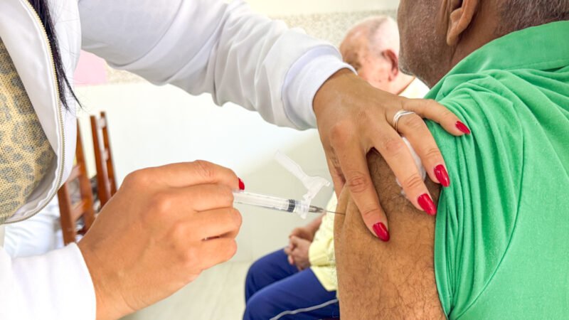 Vacinação contra gripe é ampliada para toda a população conquistense enquanto durar o estoque