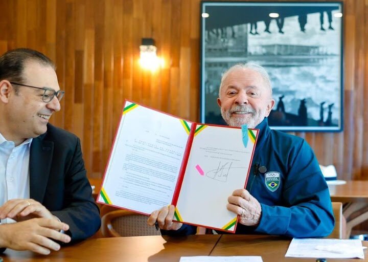 Presidente Lula sanciona Lei que moderniza a emissão da CNH e garante renovação automática a bons condutores