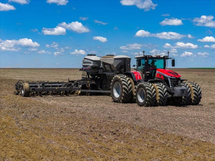 Massey Ferguson destaca portfólio tecnológico para médias e grandes operações na Bahia Farm Show 
