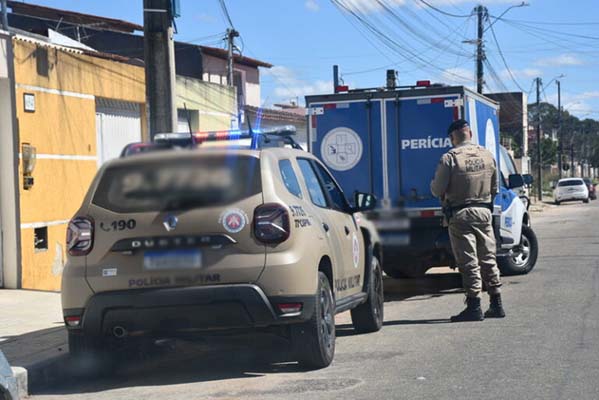 Moradores acionam polícia: jovem encontrado sem vida no Felícia