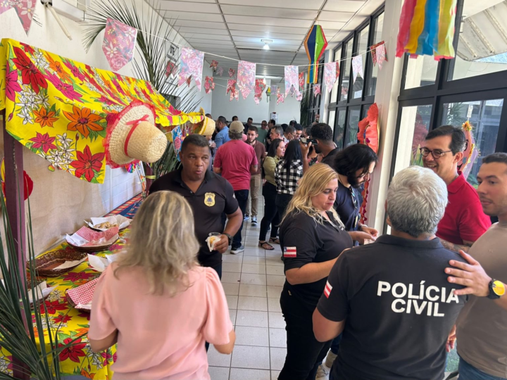 Servidores da Polícia Civil celebram as tradições juninas em Vitória da Conquista