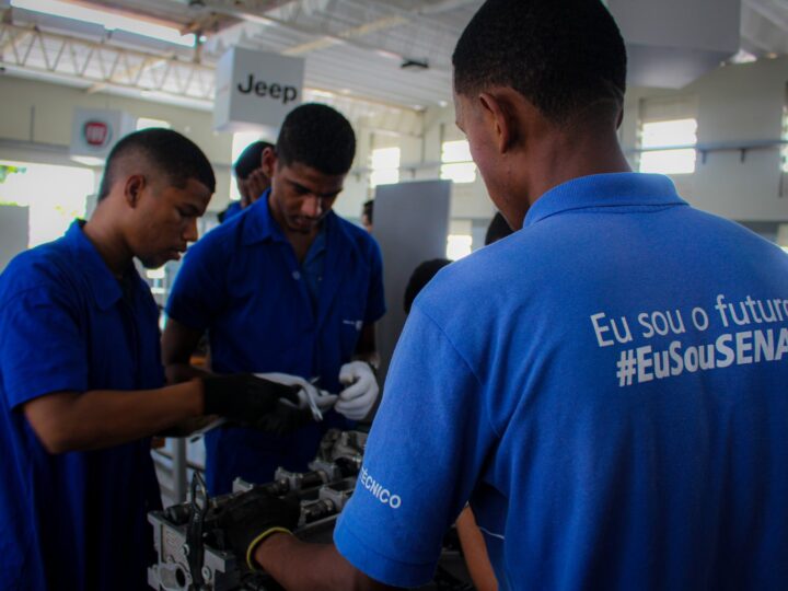 Últimos dias de inscrições para 936 bolsas de cursos técnicos do SENAI