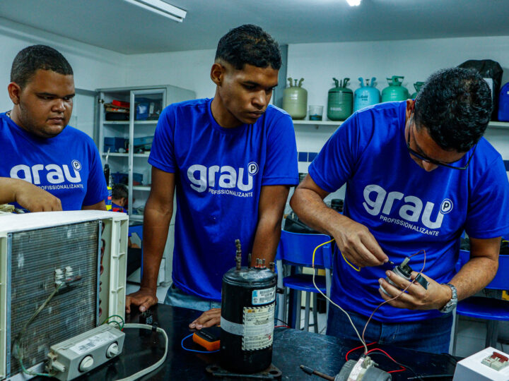 Programa Grau Social oferece mais de 90 bolsas gratuitas para cursos técnicos e profissionalizantes na Bahia