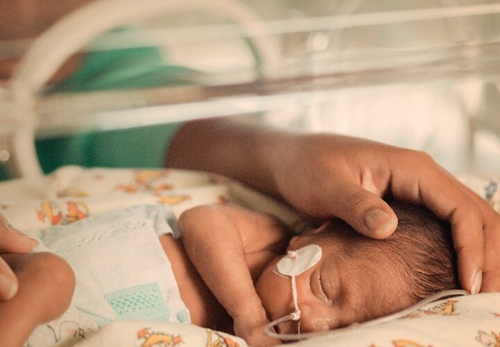 Leite materno fortalece o cuidado neonatal