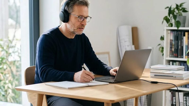 Santander Fala Mundo oferece 10 mil vagas em cursos gratuitos de inglês, espanhol e francês