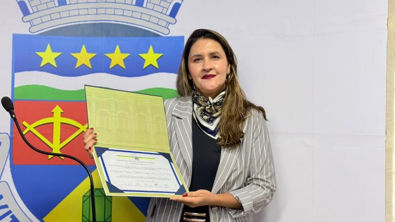Colégio da Polícia Militar recebe Moção de Aplausos