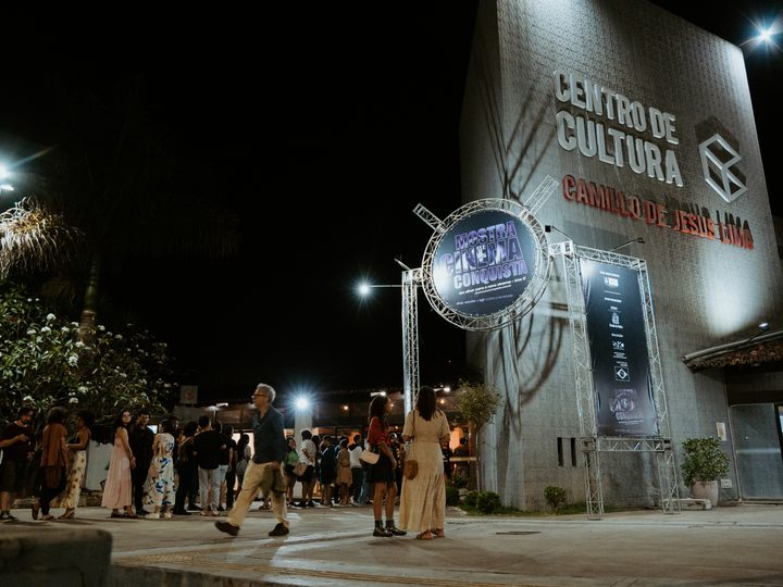 Mostra Cinema Conquista abre 17ª edição com teatro lotado, homenagem e celebração do cinema brasileiro