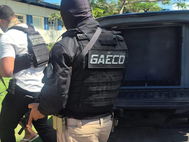 “Operação Contra Fogo” cumpre prisão e buscas contra grupo criminoso em Porto Seguro