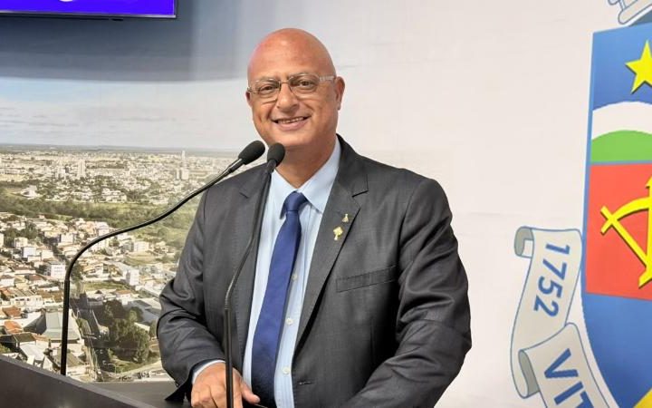 Sheila Lemos aponta nomes para provável sucessão no executivo