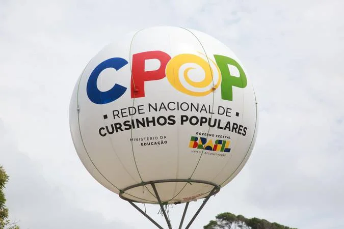 Rede Nacional de Cursinhos Populares prepara estudantes