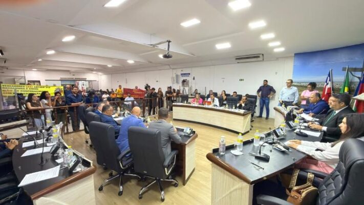 Câmara aprova suspensão de Dinho dos Campinhos por 60 dias após processo ético-disciplinar