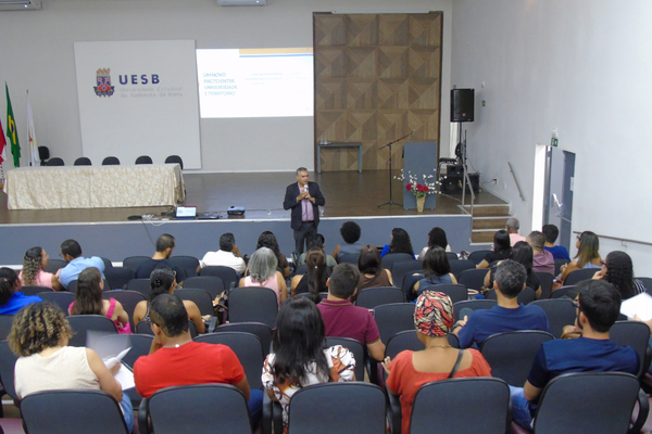 Uesb discute nova modalidade de ingresso para estudantes da rede pública