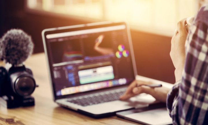 Santander X oferece cursos online gratuitos de IA, marketing digital, finanças e dados para PMEs